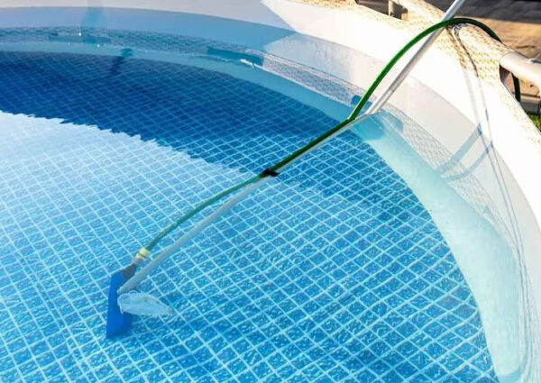 Swimming Pool Cleaning